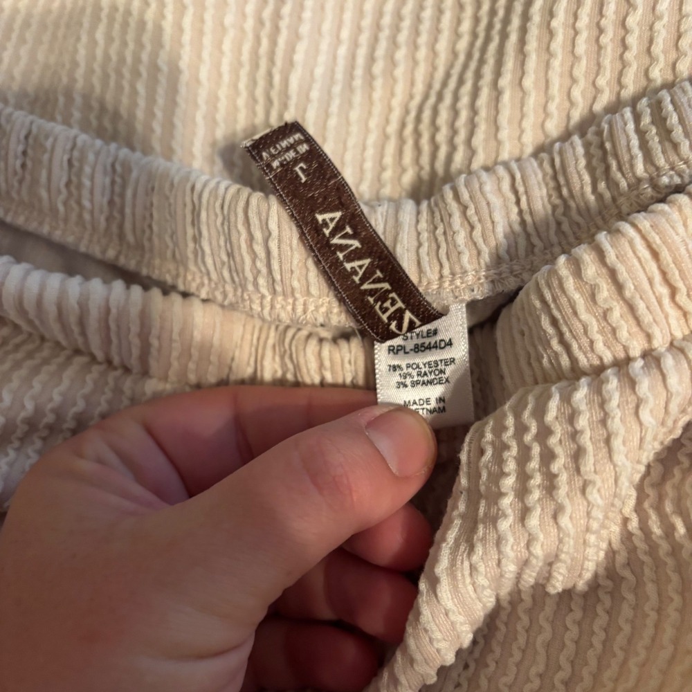 Zenana Cream Popcorn Textured Knit Lounge Set Top & Shorts L beige comfy fall - Picture 4 of 8